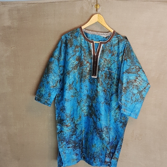 African Dress Shirt - Picture 2 of 3